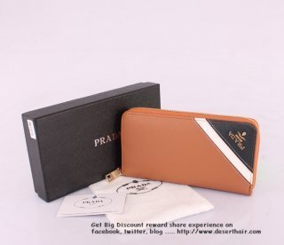 Prada 0506-5 Apricot With Black Wallet