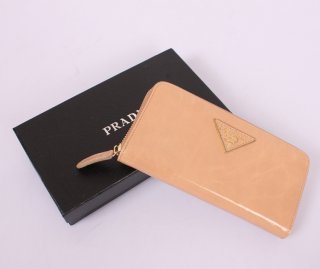 Prada P1-05 Apricot Wallet