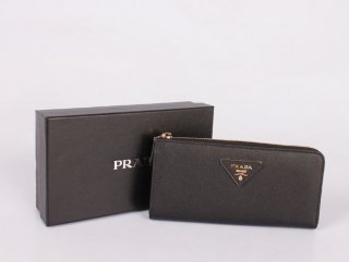 Prada PR11583 Black Wallet