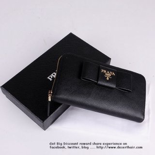 Prada 050601 Black Wallet